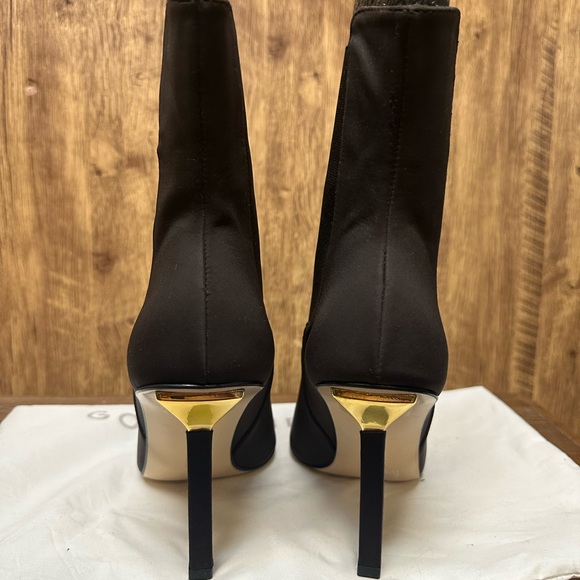 Good American Black Heeled Boots with Pointed Toe - Picture 3 of 5